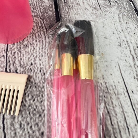 Estee Lauder Makeup 4 pc brush set with Wide Tooth Comb and Pink Caddy - Picture 4 of 7